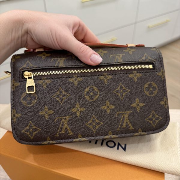 Louis Vuitton Monogram Pochette Métis East West