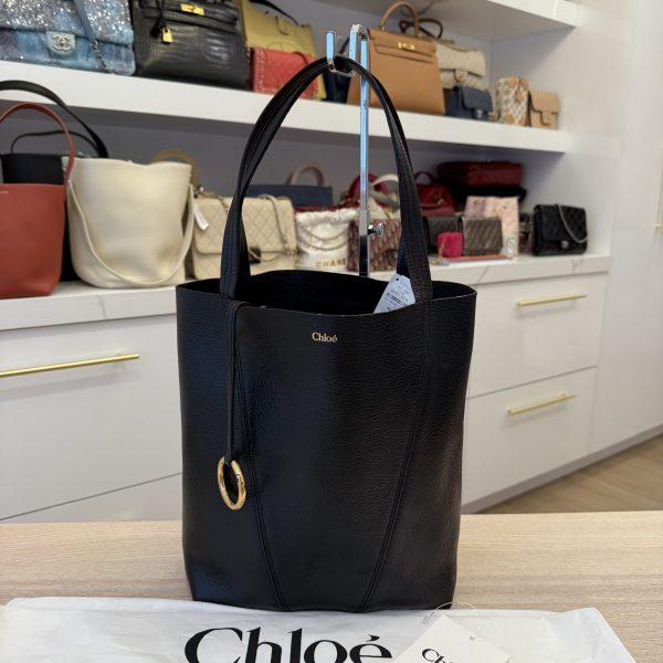 Chloe Spin Medium Tote in Shiny Grained Black