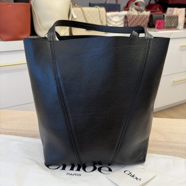 Chloe Spin Medium Tote in Shiny Grained Black