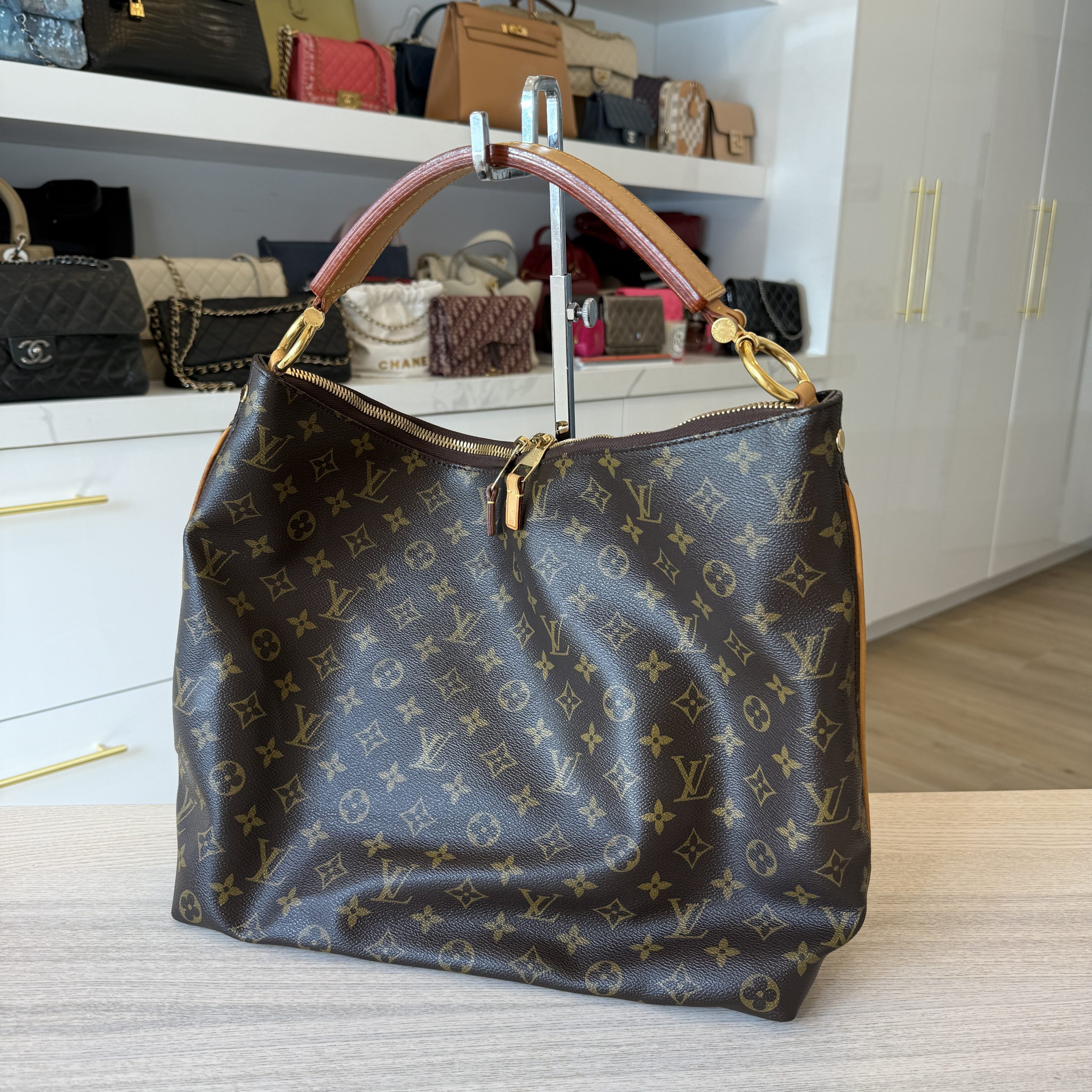 Louis Vuitton Monogram Sully MM