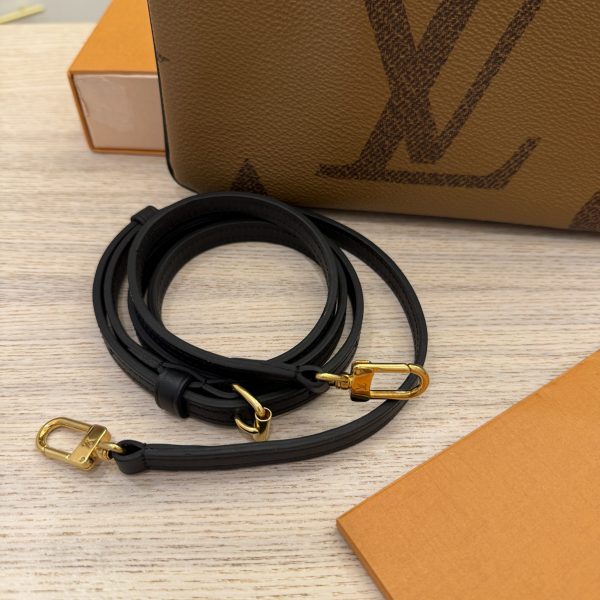 Louis Vuitton Double Zip Pochette Limited Edition Reverse Monogram Giant