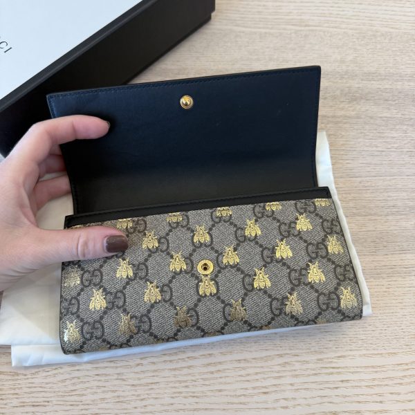Gucci GG Supreme Monogram Bees Continental Wallet Beige Oro Black