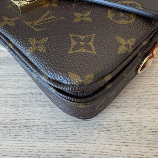 Louis Vuitton Monogram Pochette Métis East West