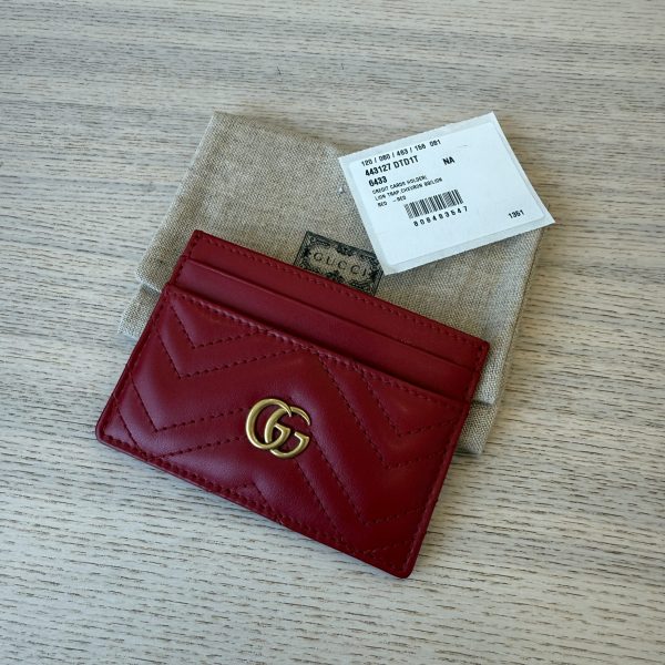 Gucci Calfskin Matelasse GG Marmont Card Holder Red