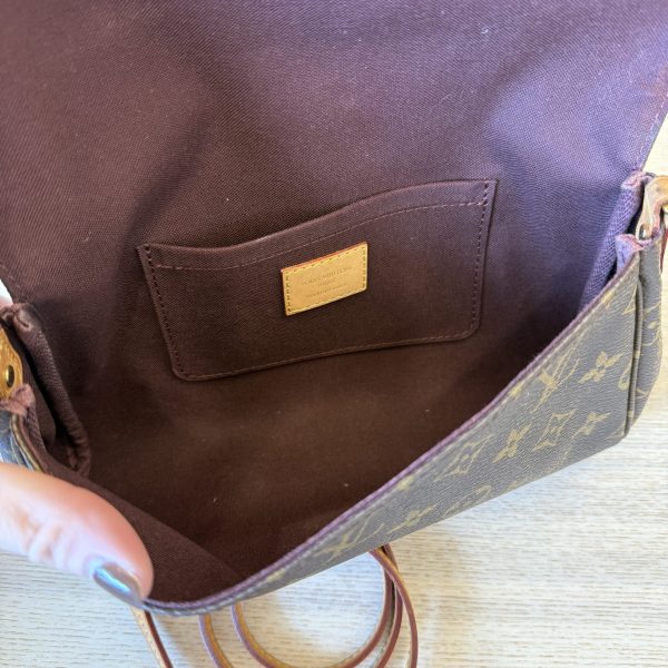 Louis Vuitton Monogram Favorite MM