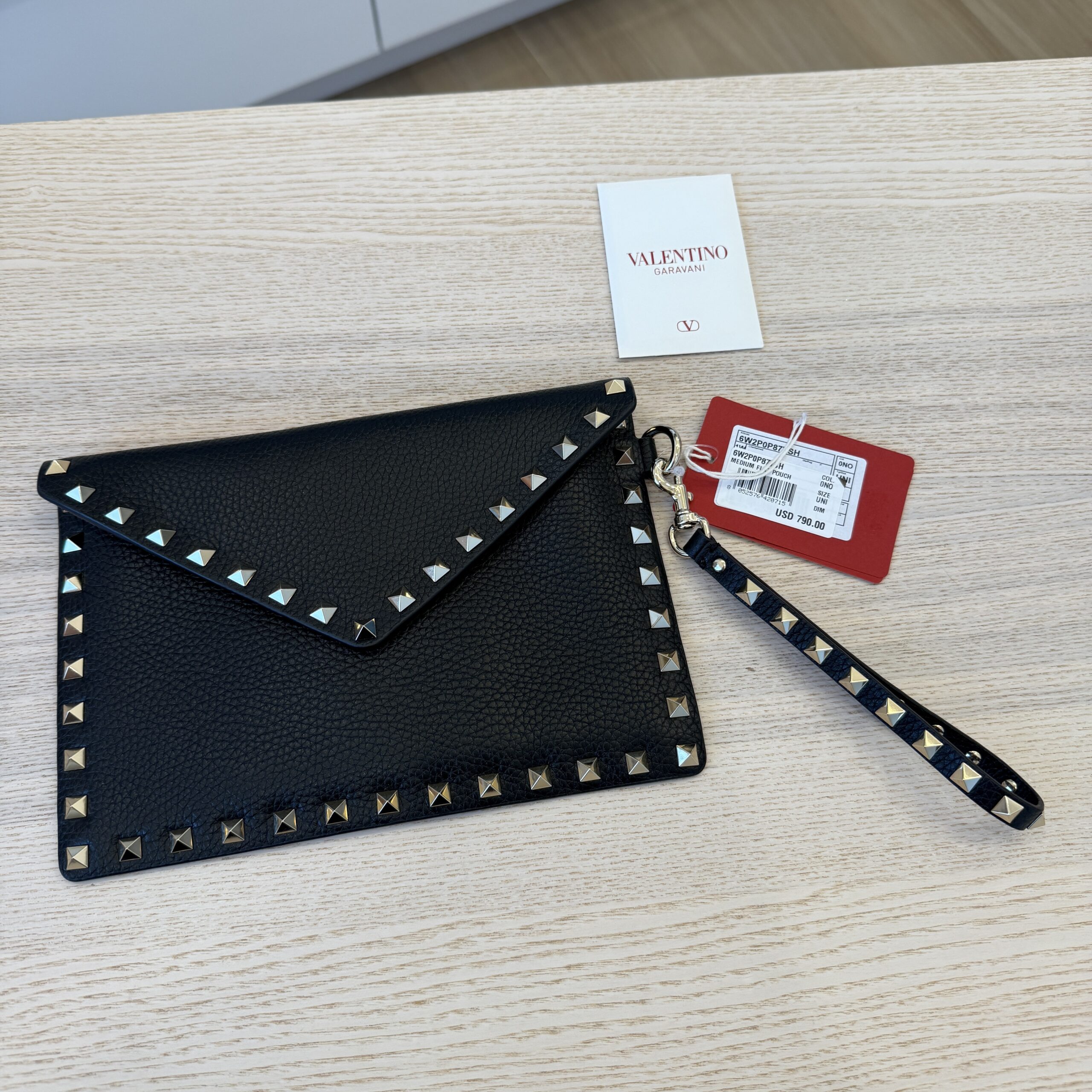 Valentino Gravami Rockstud Calfskin Pouch Black