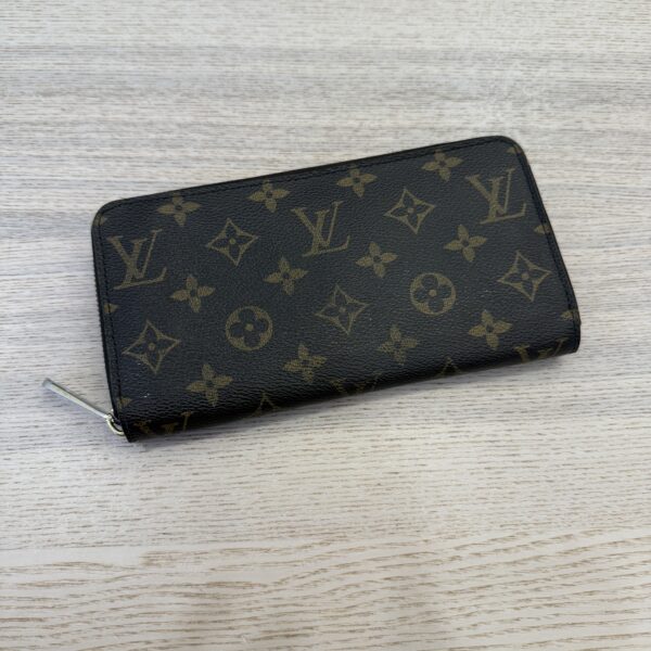 Louis Vuitton Monogram Zippy Wallet