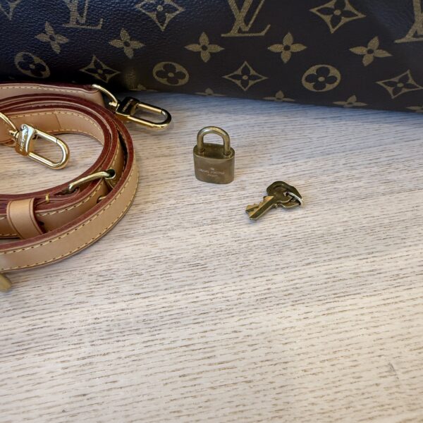 Louis Vuitton Monogram Speedy 35 Bandouliere