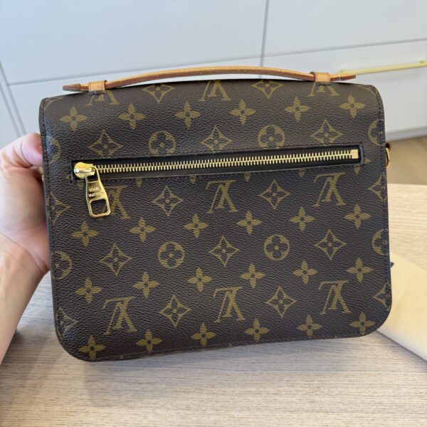 Louis Vuitton Monogram Pochette Metis