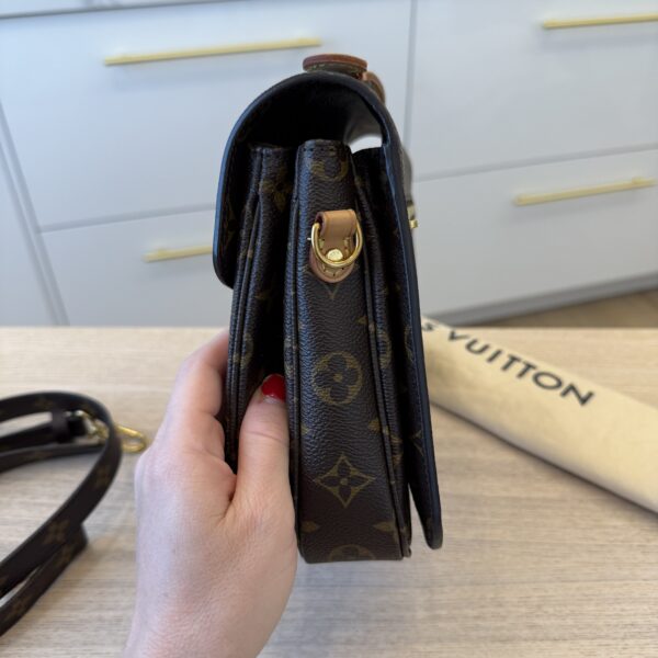 Louis Vuitton Monogram Pochette Metis