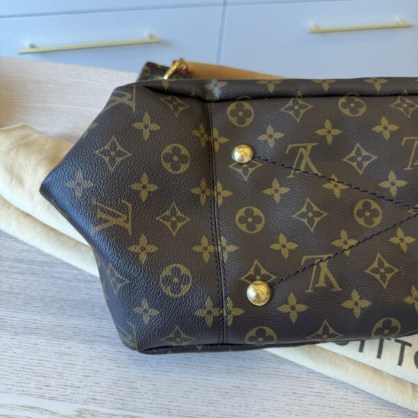 Louis Vuitton Monogram Artsy MM