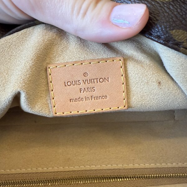 Louis Vuitton Monogram Artsy MM