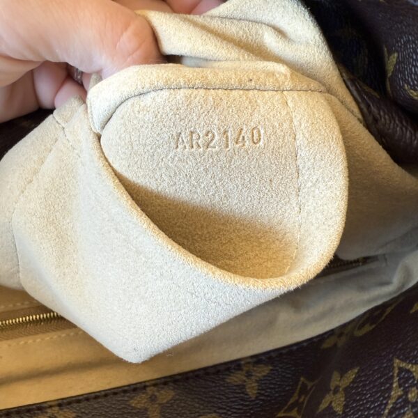 Louis Vuitton Monogram Artsy MM