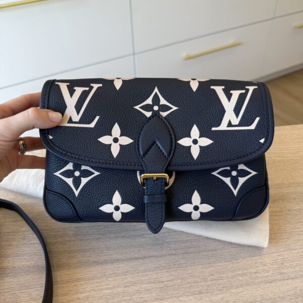 Louis Vuitton Empreinte Giant Monogram Diane Navy Creme