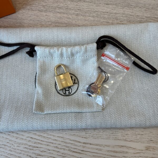 Hermes Taurillon Clemence Picotin Lock 18 PM Gris Pantin Gold Hardware