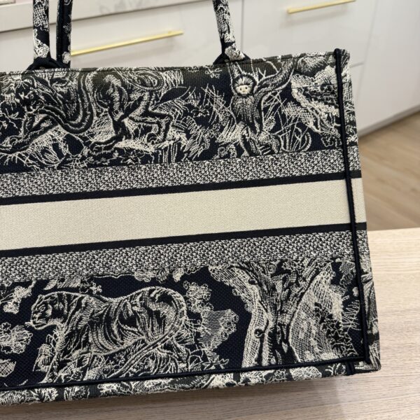 Christian Dior Canvas Embroidered Small Dioriviera Toile De Jouy Book Tote Blue