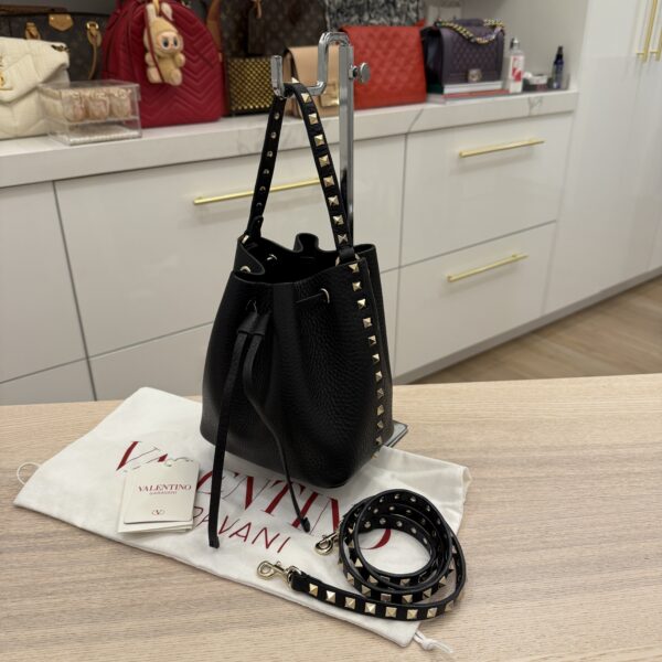 Valentino Garavani Rockstud Grainy Calfskin Bucket Bag Black