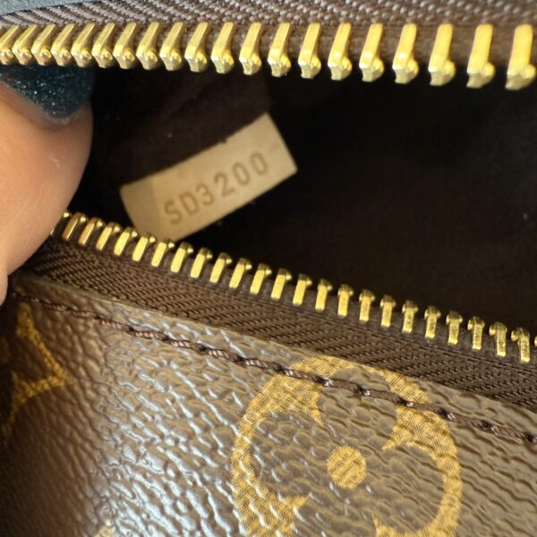 Louis Vuitton Monogram Pochette Metis