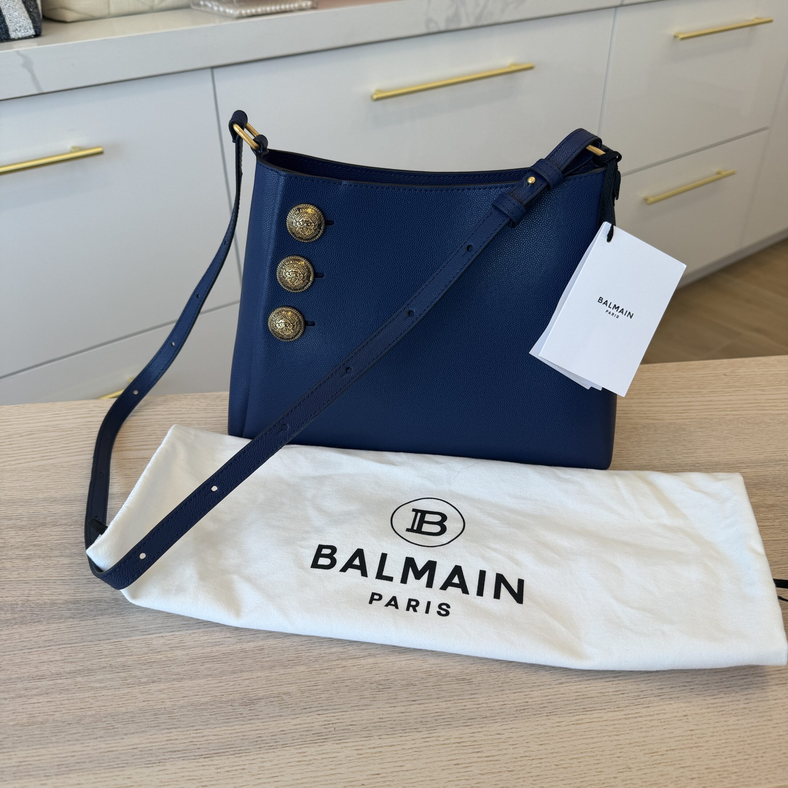 ショルダーバッグ・ポシェット BALMAIN Women Shoulder Bags 91262 EN1BQ954TTSD 89461 BLUE Balmain Embleme Shoulder Bag in Grained Leather Blue