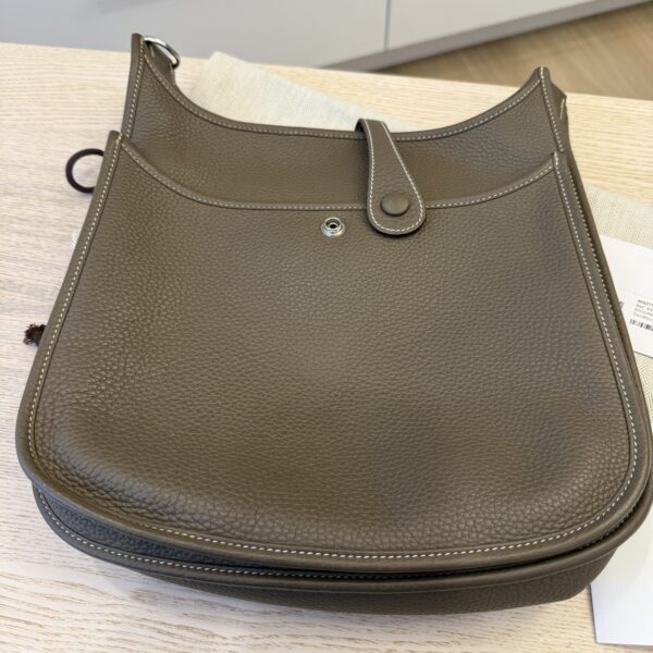 Hermes Taurillon Clemence Evelyne III PM Etoupe