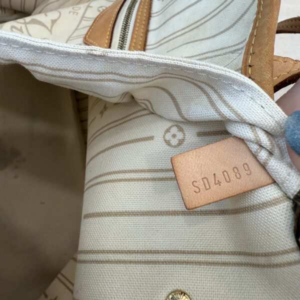 Louis Vuitton Damier Azur Neverfull MM