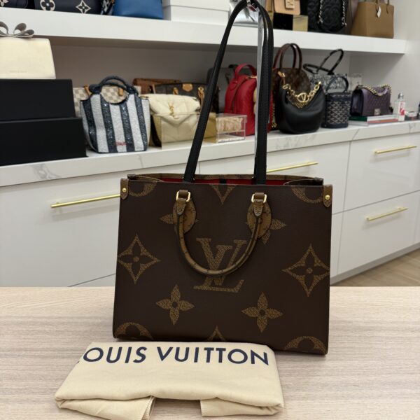 Louis Vuitton Reverse Monogram Giant Onthego MM