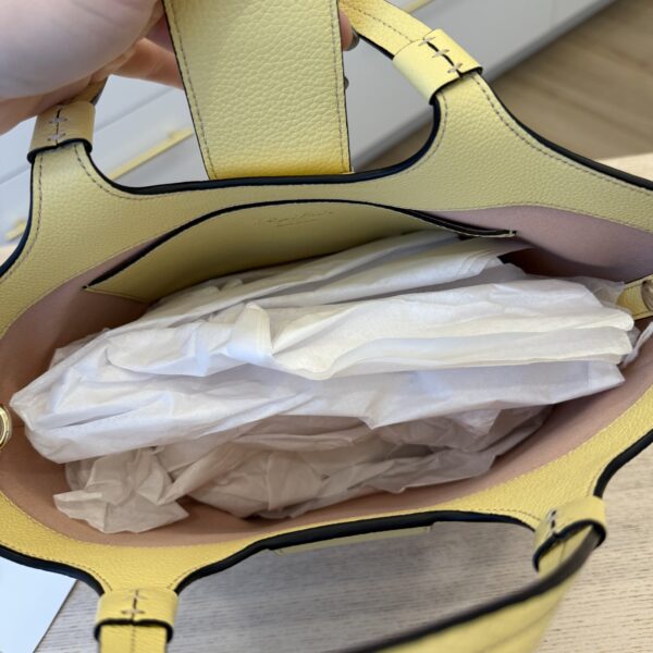 Roger Vivier Viv' Choc Mini Shopping Bag in leather