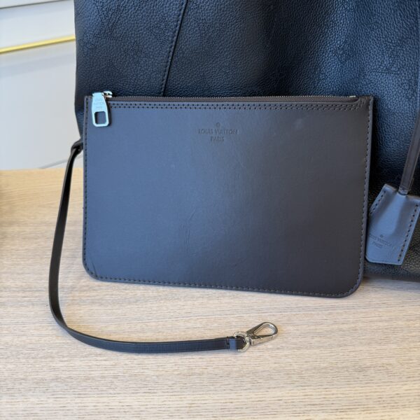 Louis Vuitton Hina Handbag Mahina Leather MM Black