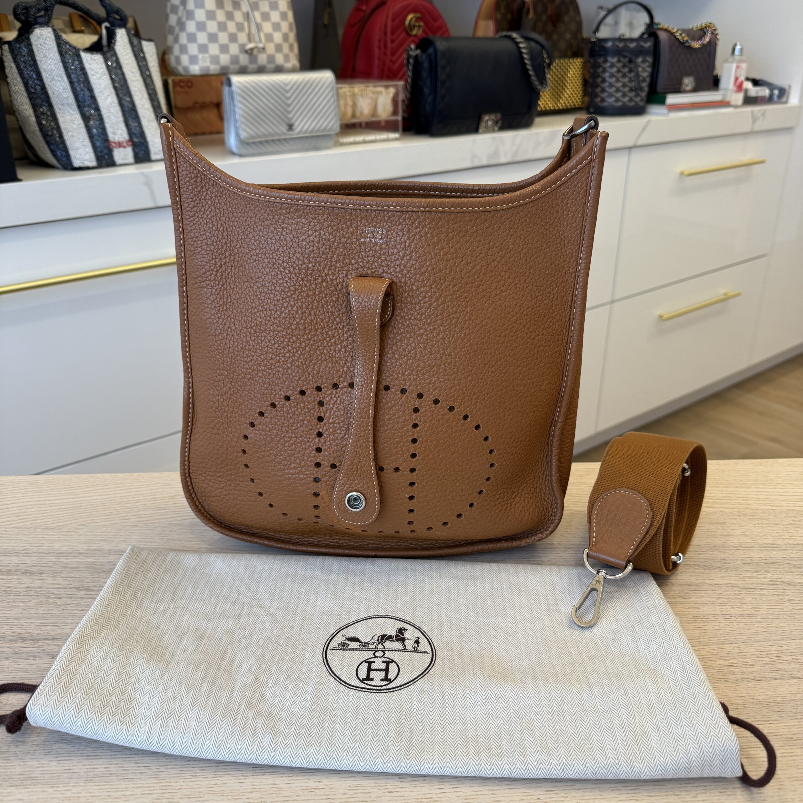 Hermes Taurillon Clemence Evelyne III PM Gold