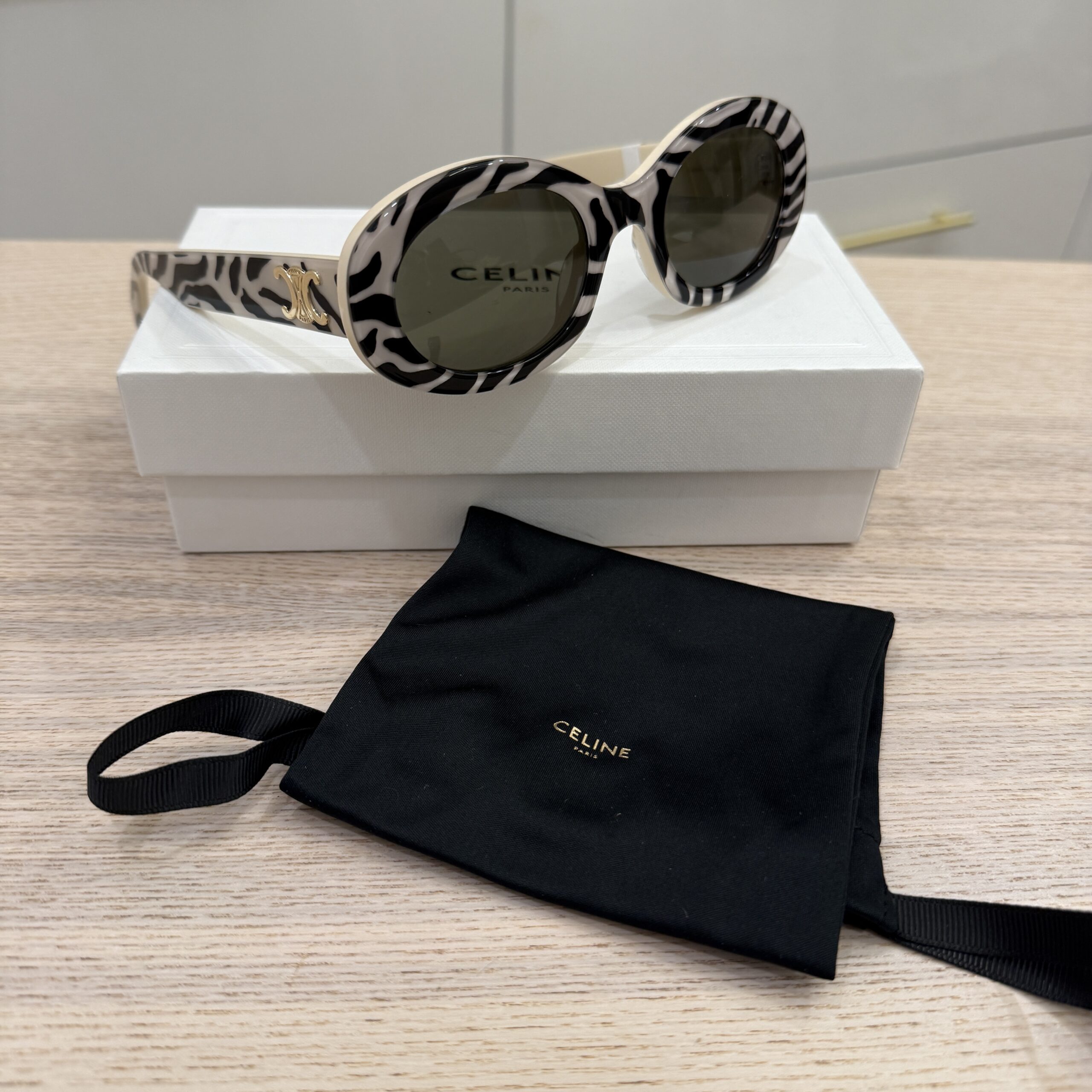Celine Sunglasses Triomphe Oval Animal