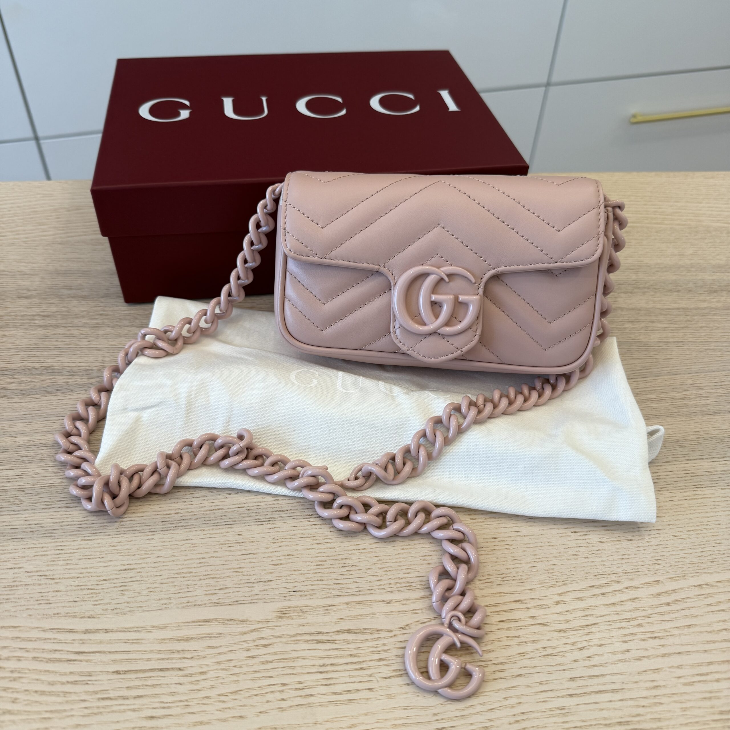 Gucci Calfskin Matelasse Monochrome GG Marmont Chain Belt Bag Size 95