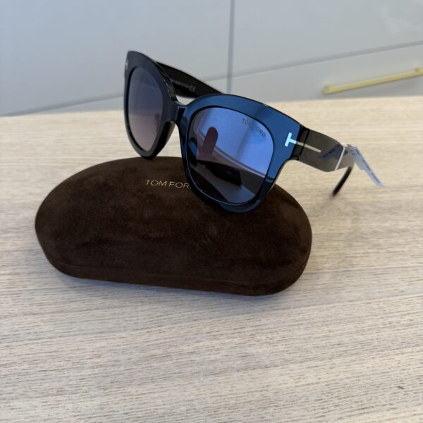 Tom Ford Beatrix 02