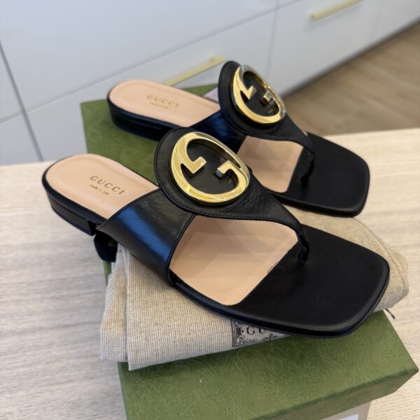 Gucci Blondie Thong Sandals Black 37