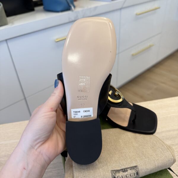 Gucci Blondie Thong Sandals Black 37