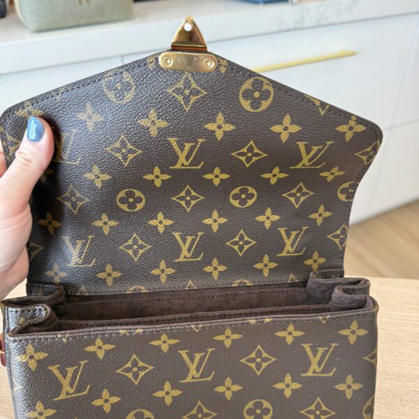 Louis Vuitton Monogram Pochette Metis