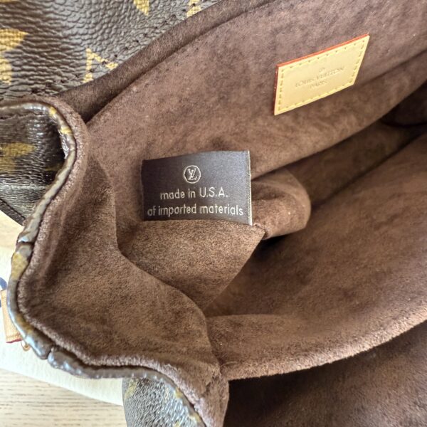 Louis Vuitton Monogram Pochette Metis