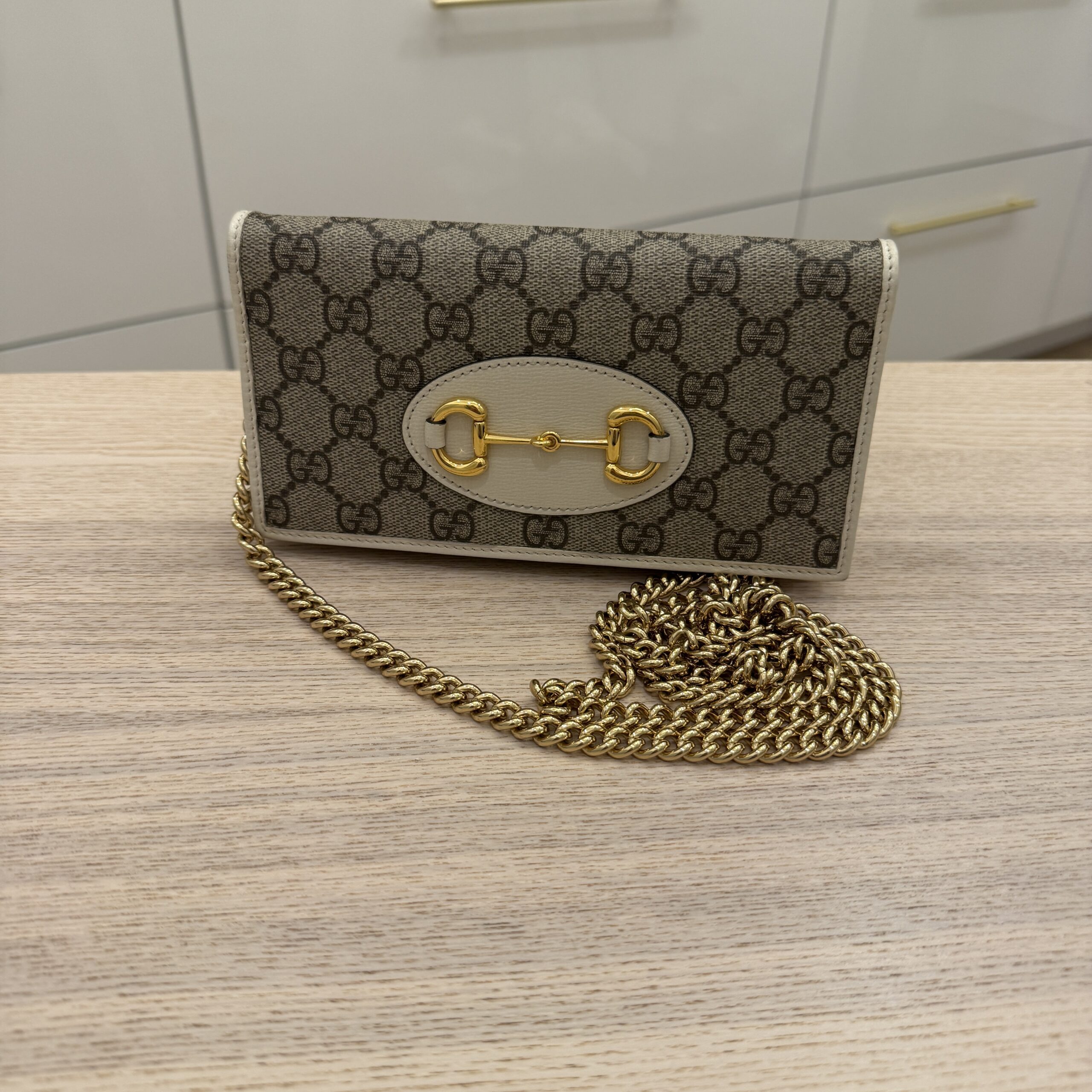 Gucci Horsebit 1955 Wallet with Chain GG Supreme with White