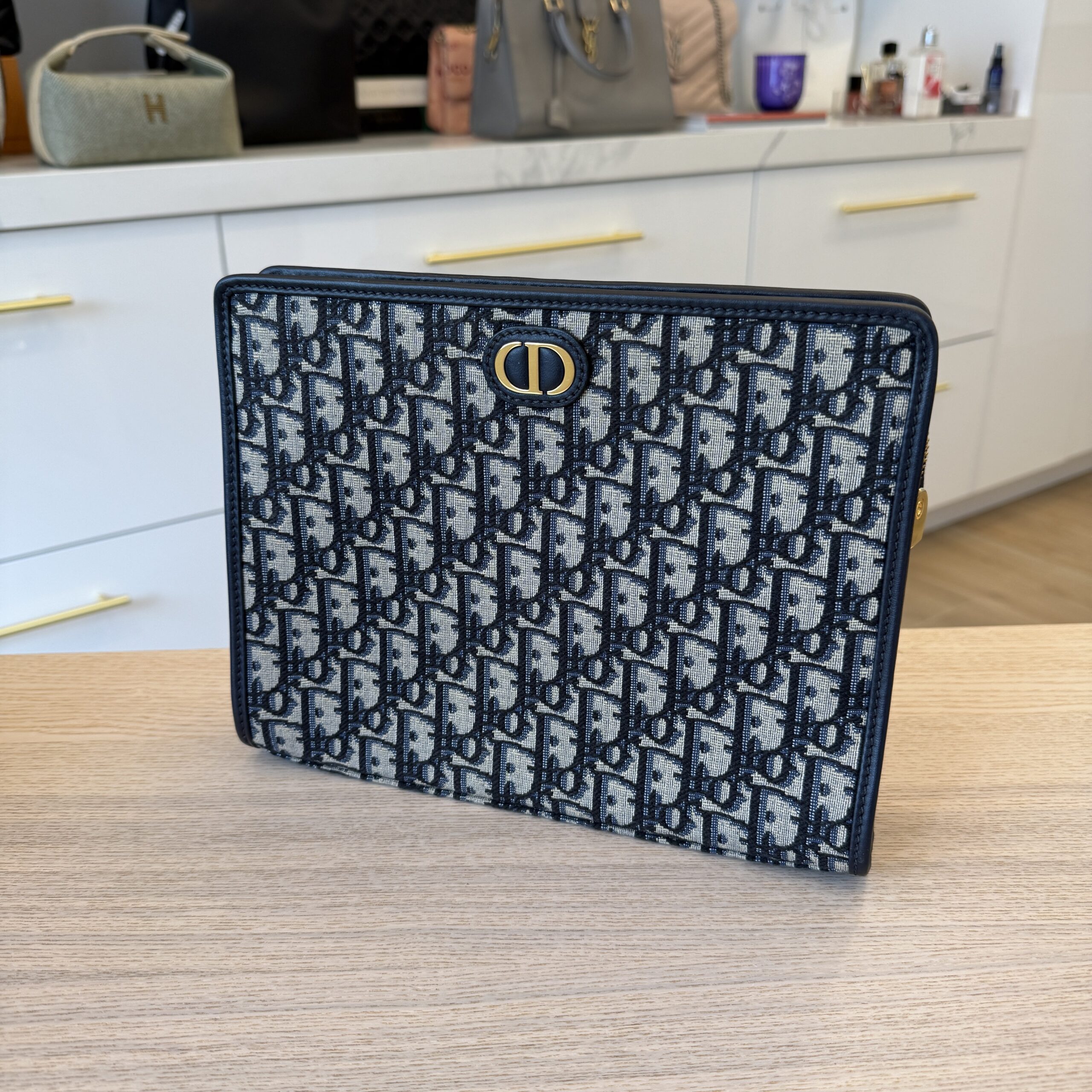 Christian Dior 30 Montaigne Pouch Navy