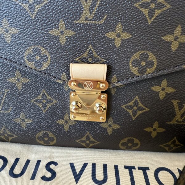 Louis Vuitton Monogram Pochette Metis
