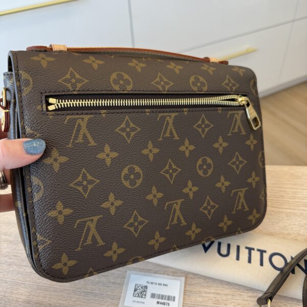 Louis Vuitton Monogram Pochette Metis