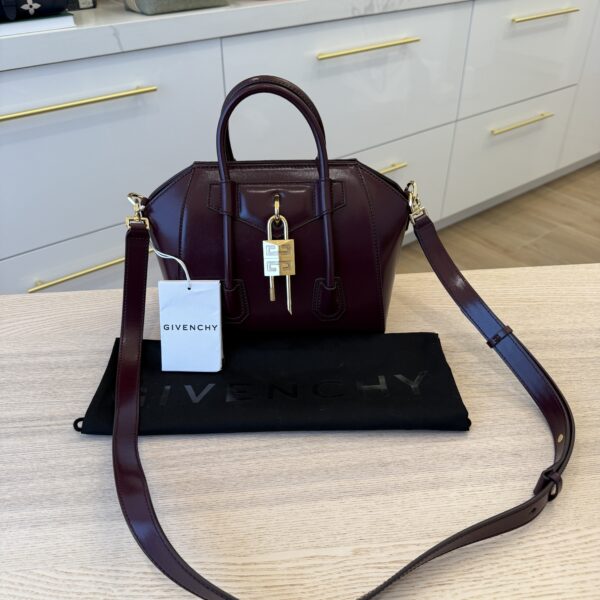 Givenchy Box Calfskin Mini Lock Antigona Oxblood Red