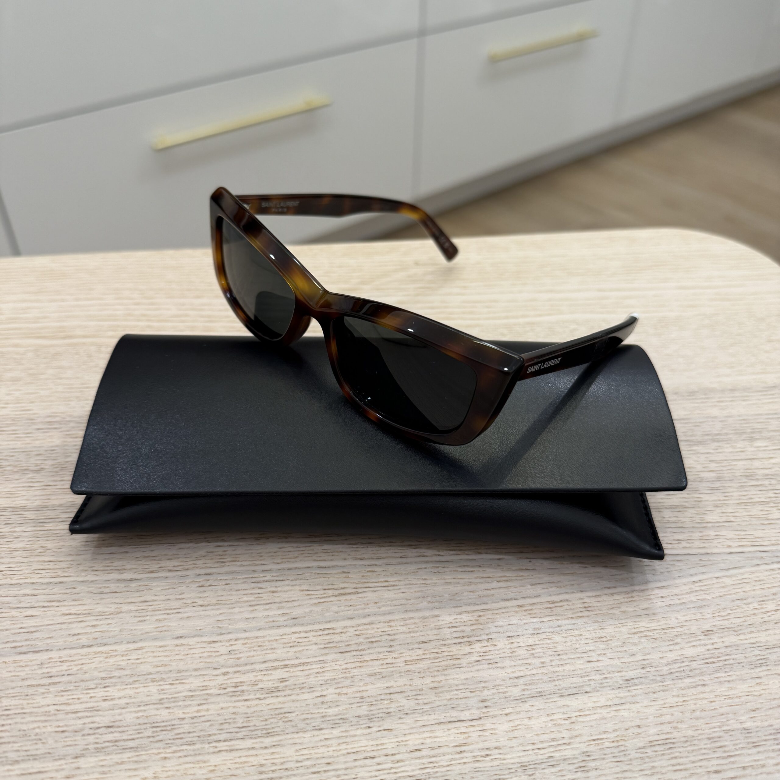 SAINT LAURENT Logo Acetate Cat-Eye Sunglasses SHINY MEDIUM HAVANA