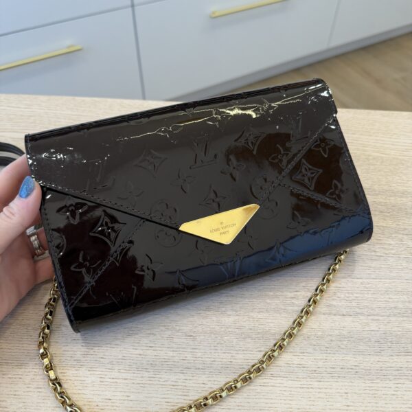 Louis Vuitton Vernis Mira MV Chain Wallet Amarante