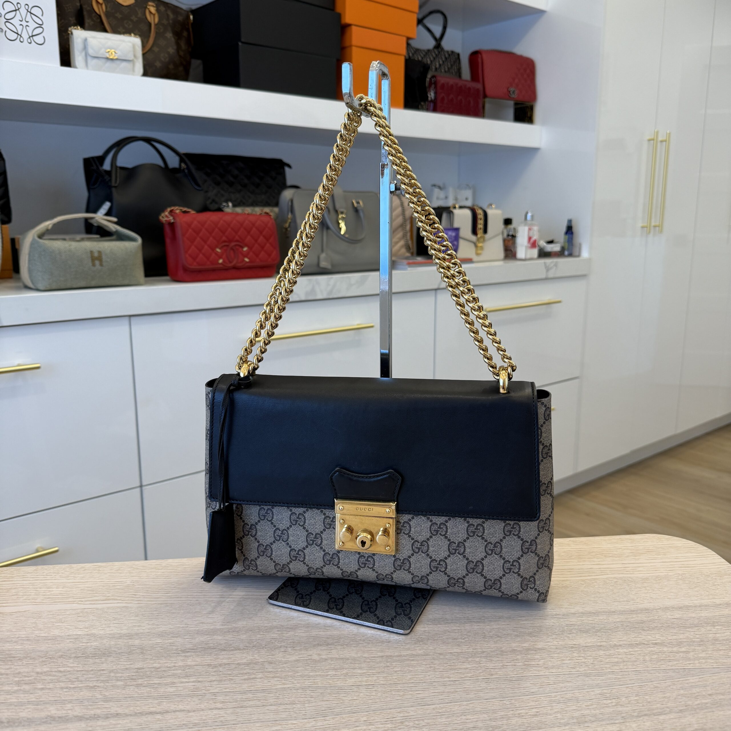 Gucci GG Supreme Monogram Calfskin Medium Padlock Shoulder Bag Beige Black Cuir
