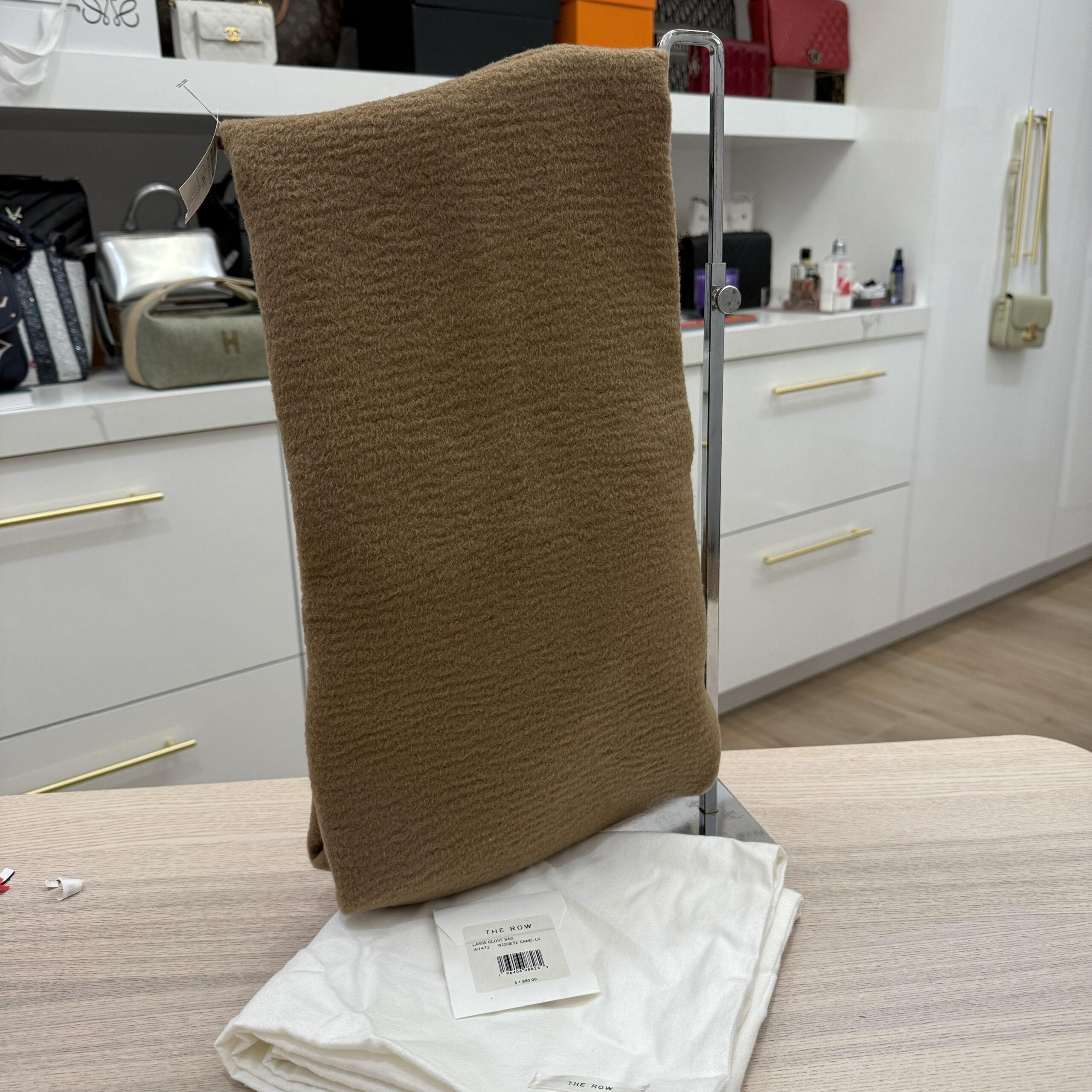 The Row Glove Large Clutch Bag Camel Cashmere