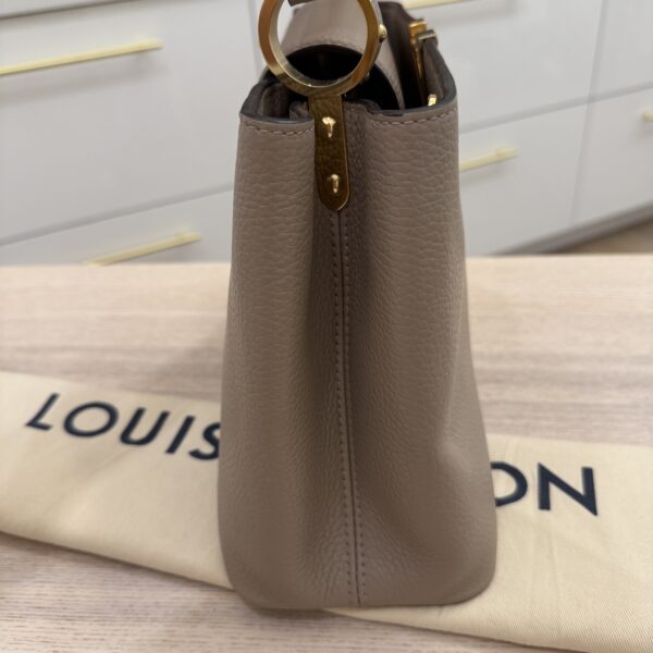 Louis Vuitton Taurillon Capucines MM