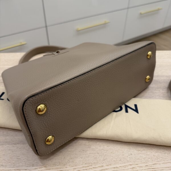 Louis Vuitton Taurillon Capucines MM