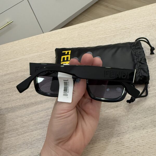 Fendi Signature Sunglasses Black