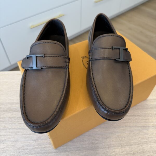 TOD's Brown Leather Loafers Size 4 (Women's 8)