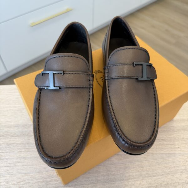 TOD's Brown Leather Loafers Size 4 (Women's 8)